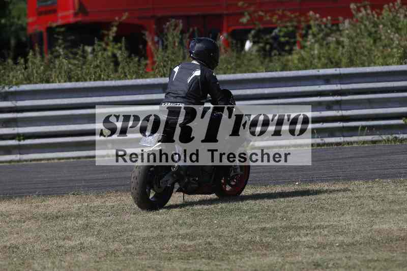 /21 17.06.2026  Ducati Schweiz Track Warmup ADR/Gruppe gelb/76